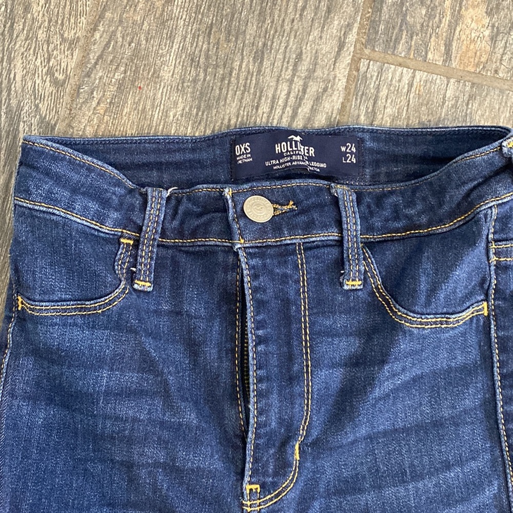 Jeans - Picture 3 of 3